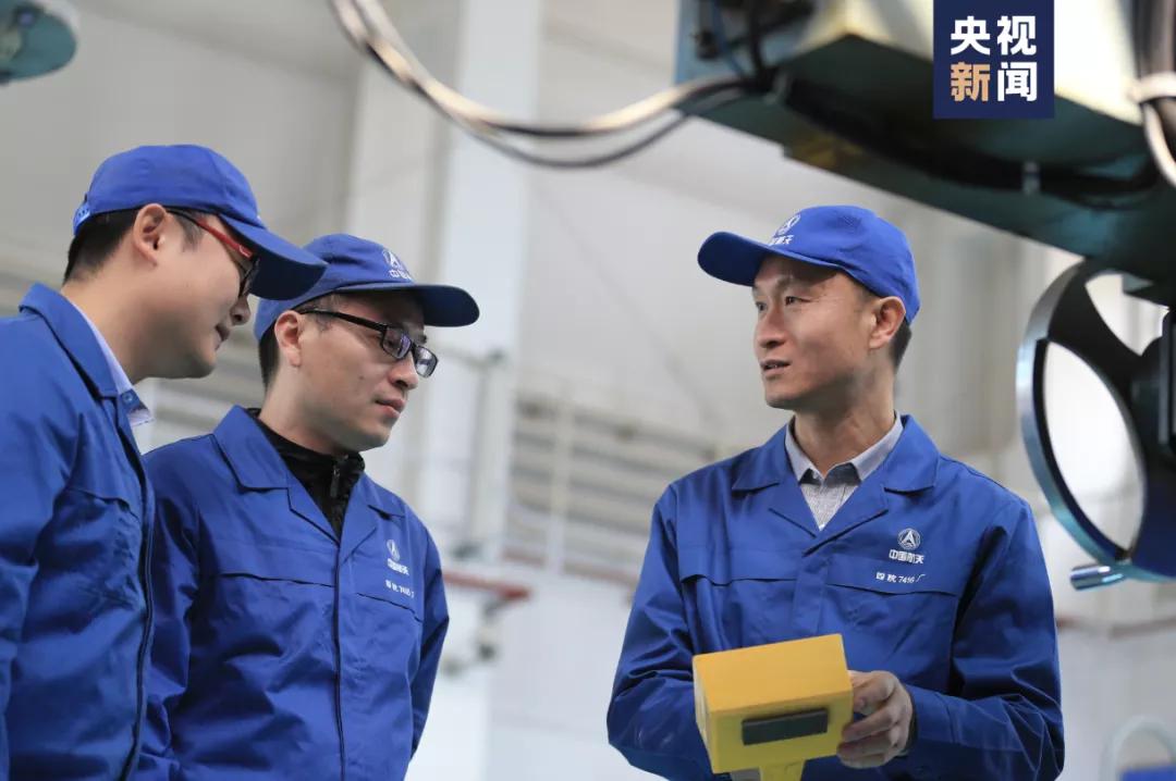 他是电影原型之一！提刀为*药火**“整形”三十年