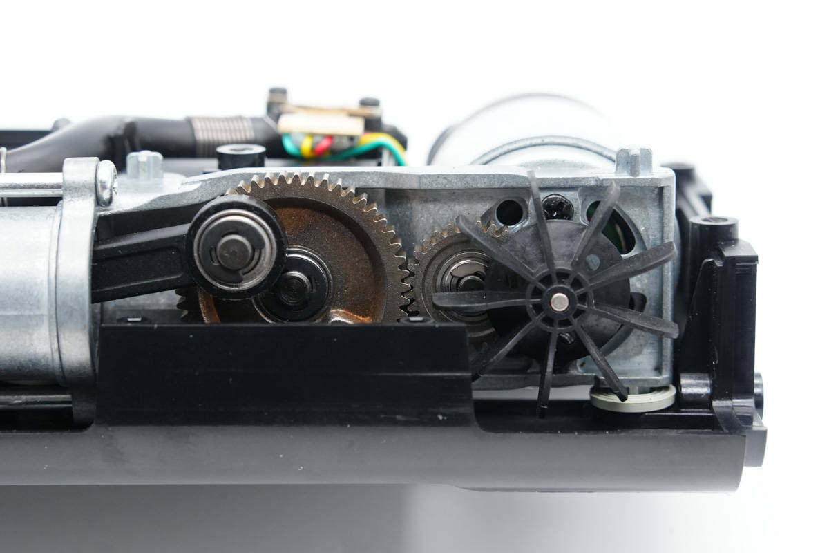 带SOS紧急求救灯,189元米家充气宝1S拆解