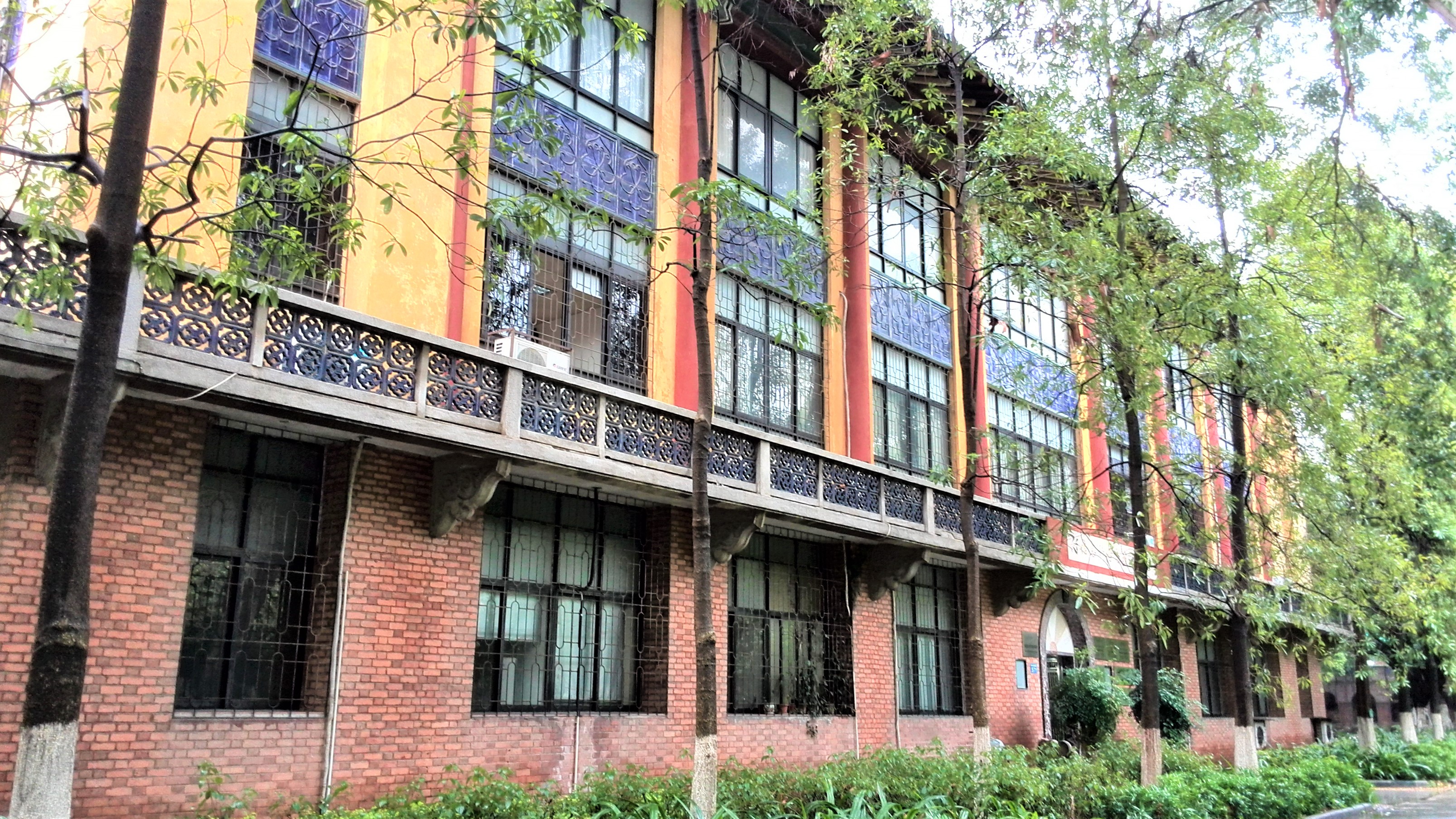 华南第一中山大学,中山大学广东人眼中的清华