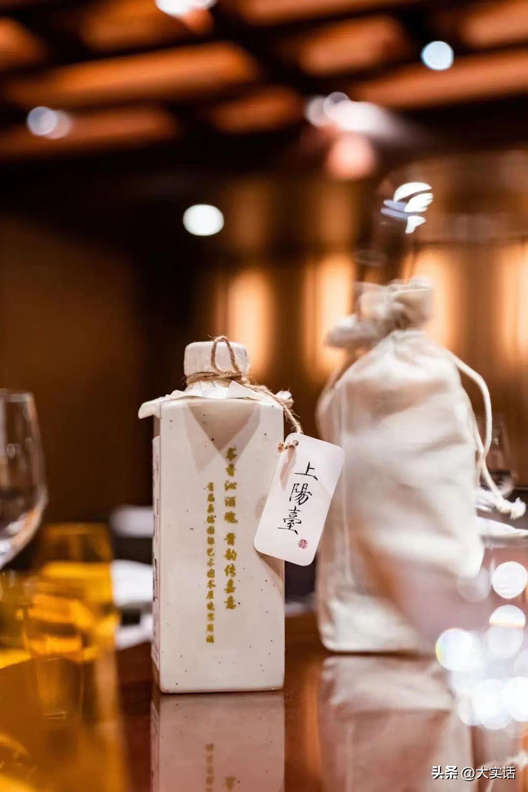 诗仙李白与酒仙李白，文人的浪漫与豪迈，尽在杯酒之中