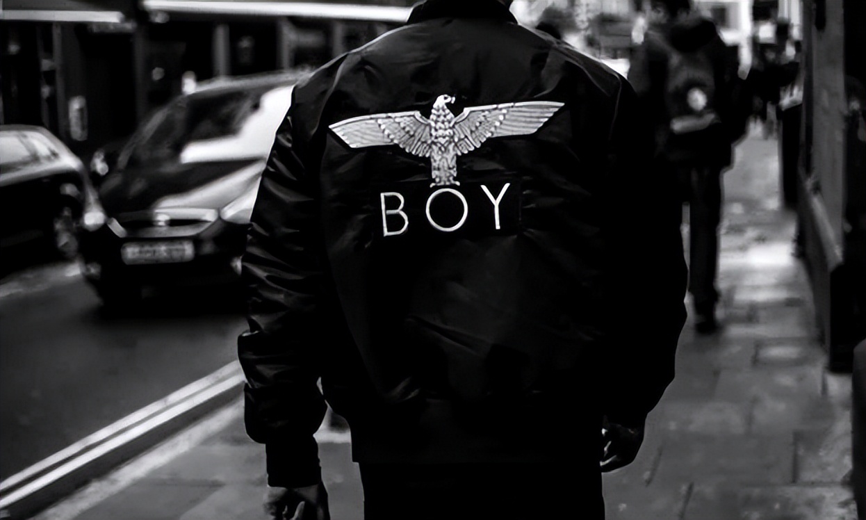 唐山打人事件后现在安全吗,唐山打人男子所穿品牌遭网暴