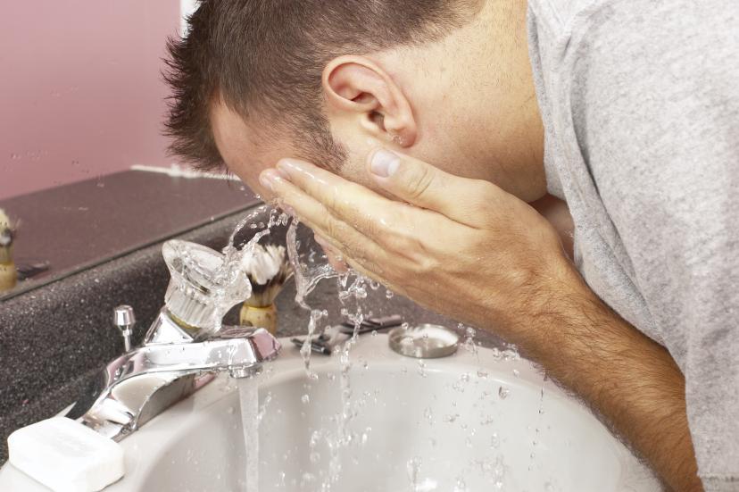 痘坑痘印毛孔粗大怎么拯救,化完妆毛孔粗大怎么拯救