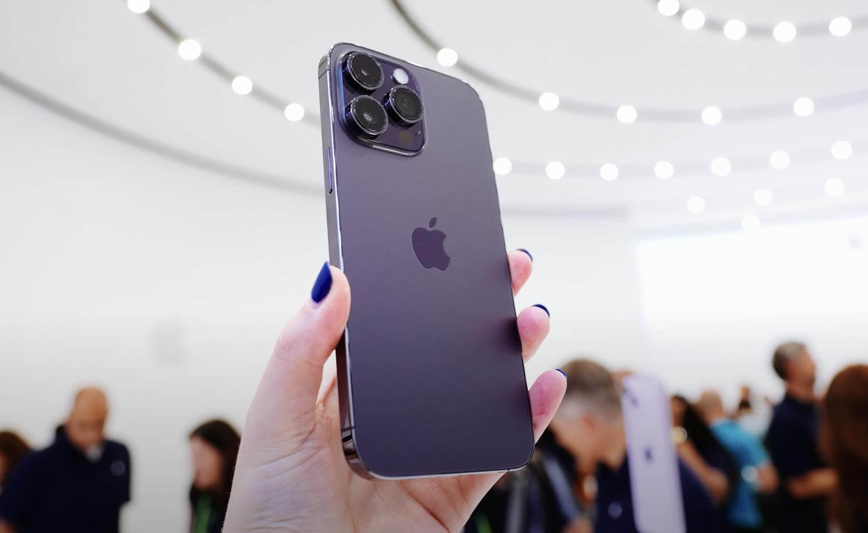 iphone14promax跟三星s22外观对比,iphone14promax和三星s22ultra尺寸对比