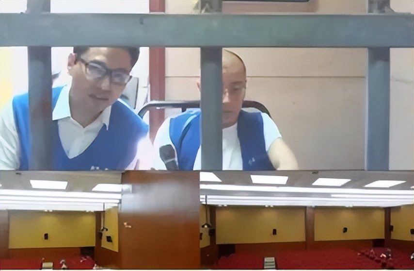 电击、殴打、*虐性**！400亿的“人间炼狱”，竟是家长们亲手打造的