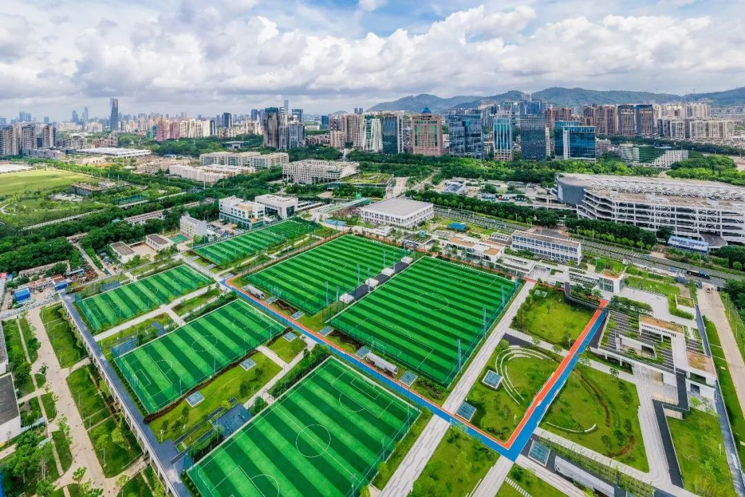 “藏身”足球体育公园下的福田水质净化厂