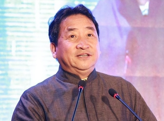 姜昆收养,1998年姜昆