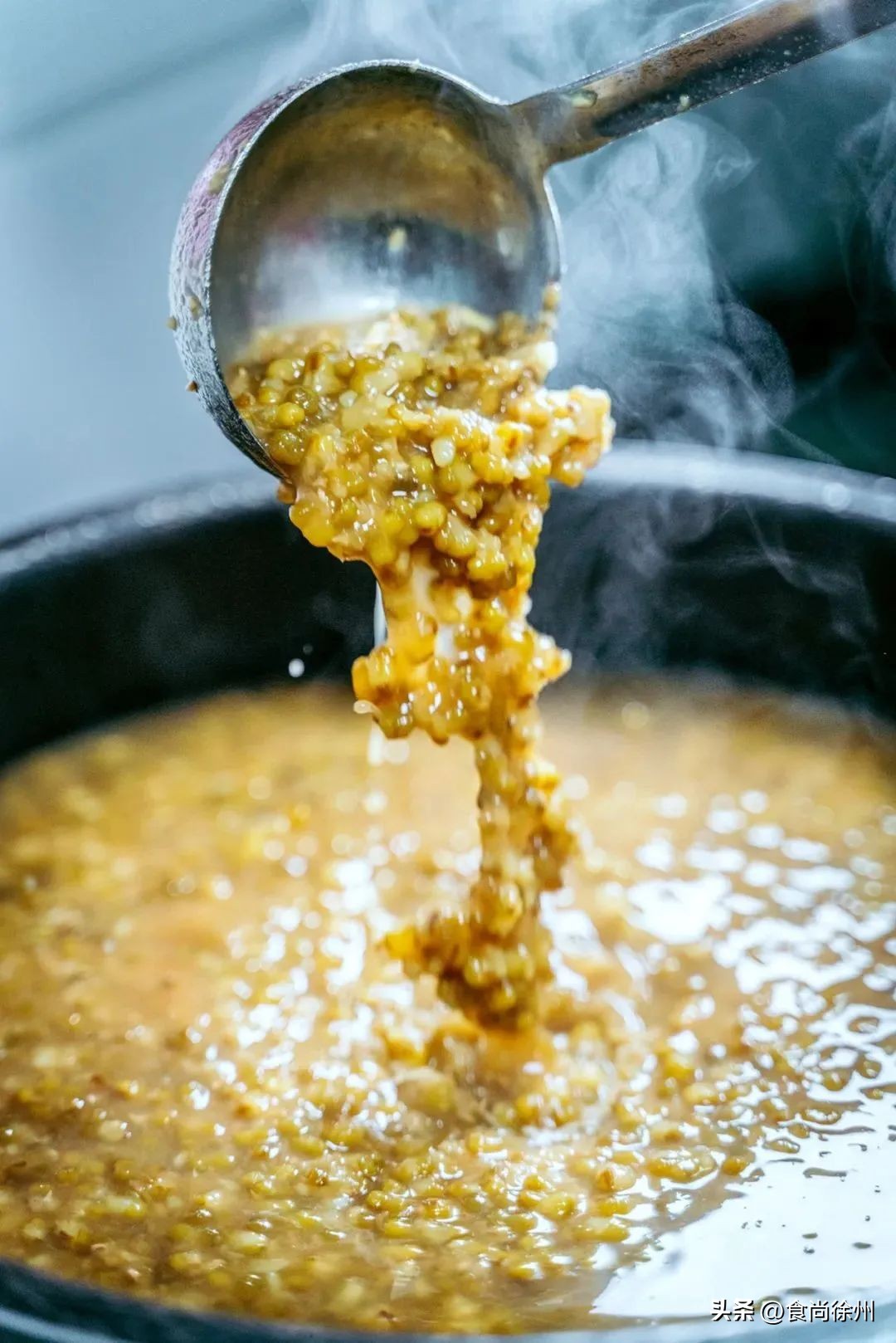 徐州这家传奇凉皮6岁了！看看这个男人给大家准备了什么礼物?