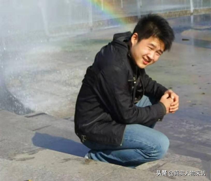 在镇上开米粉店一个月能挣多少钱,40岁大叔开米粉店月赚18万