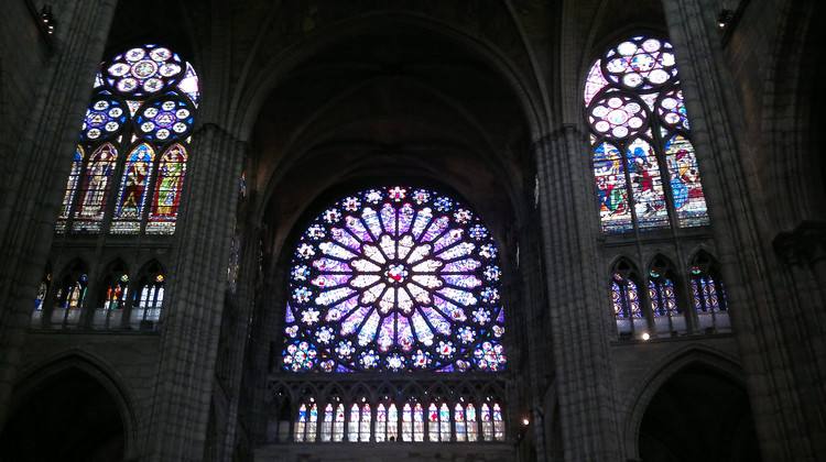 圣德尼教堂为什么建尖顶,圣德尼教堂意义