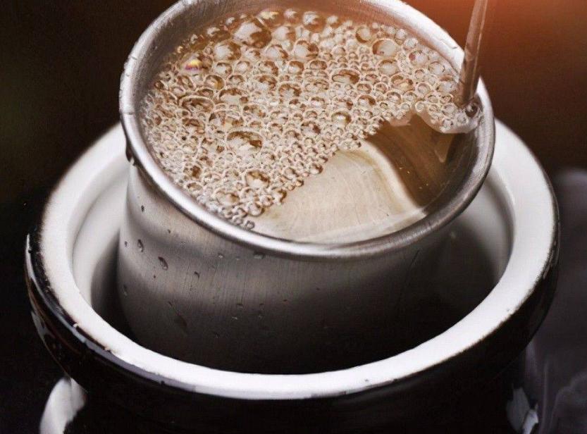 北京67岁老爷子为喝好酒,自购设备酿酒,喝了3天便出事,为啥?