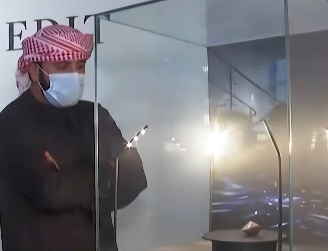 国际钻石协会公布一颗重达111.11克的黑钻石！却被拍出这样的天价