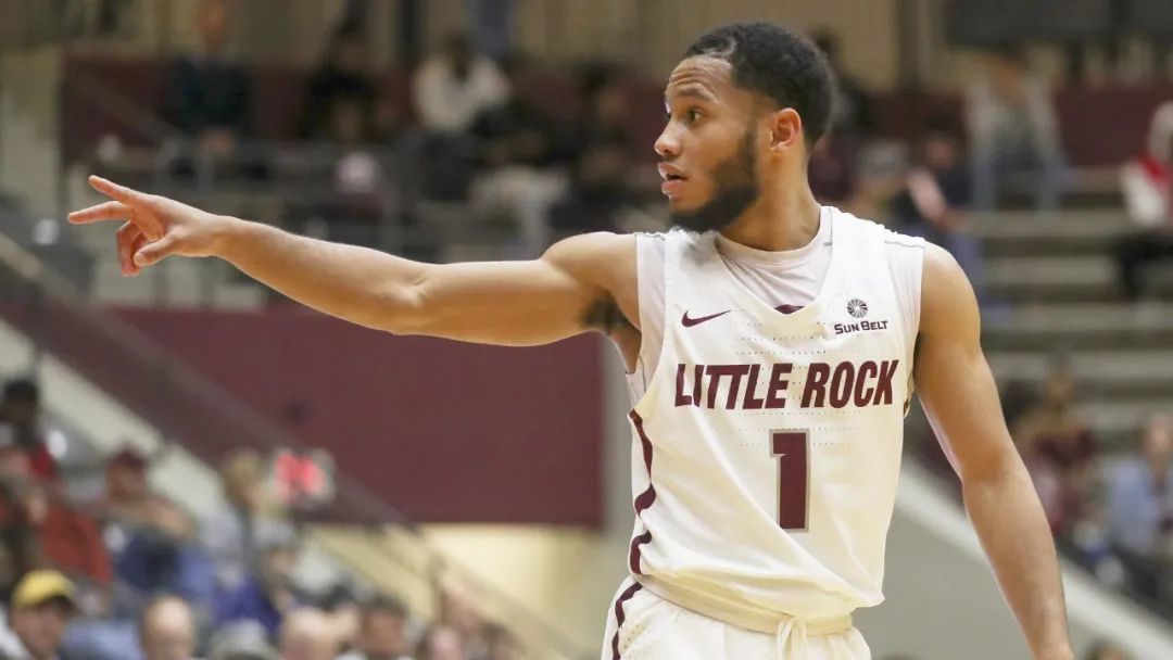 征服杜兰特！单场20分19助攻！1米73后卫打破历史纪录