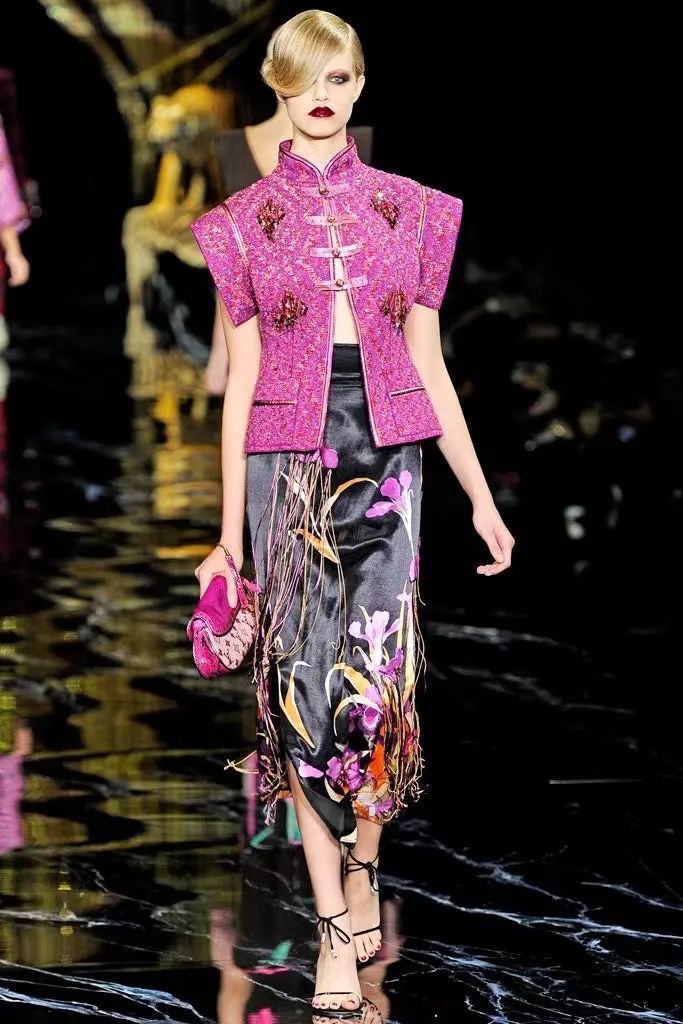 新款时尚现代新中式,新中式风格传统又新潮复古且时尚