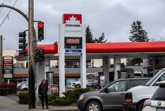 卑诗省油价持续飙升米面肉奶价格涨幅巨大居民恐慌性囤货