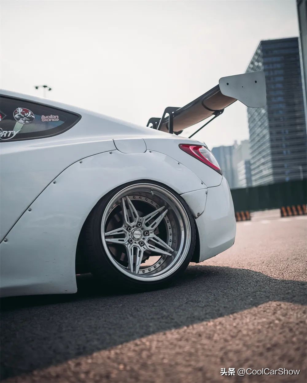 劳恩斯酷派新款姿态,劳恩斯酷派低趴