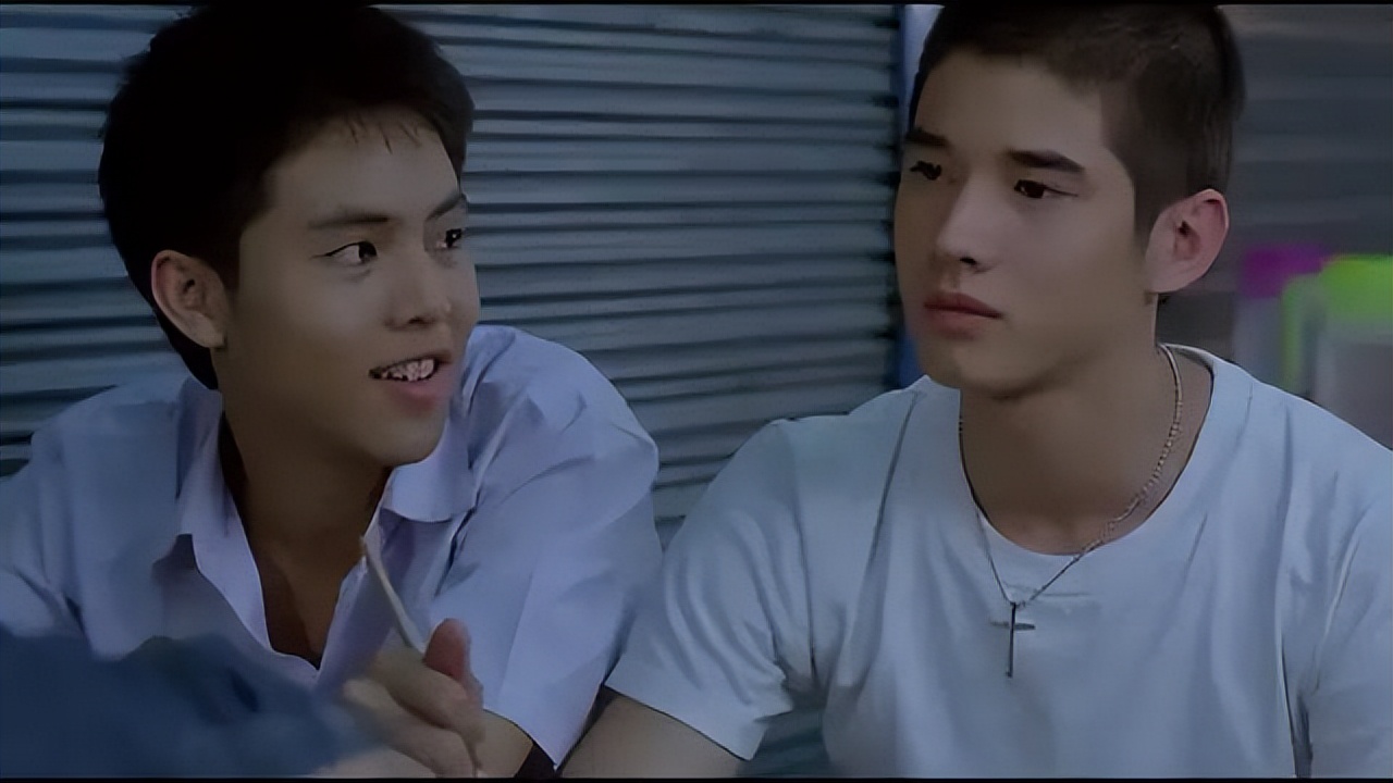 泰国泰娱走红毯很疯吗,泰国曼谷韩流演唱会