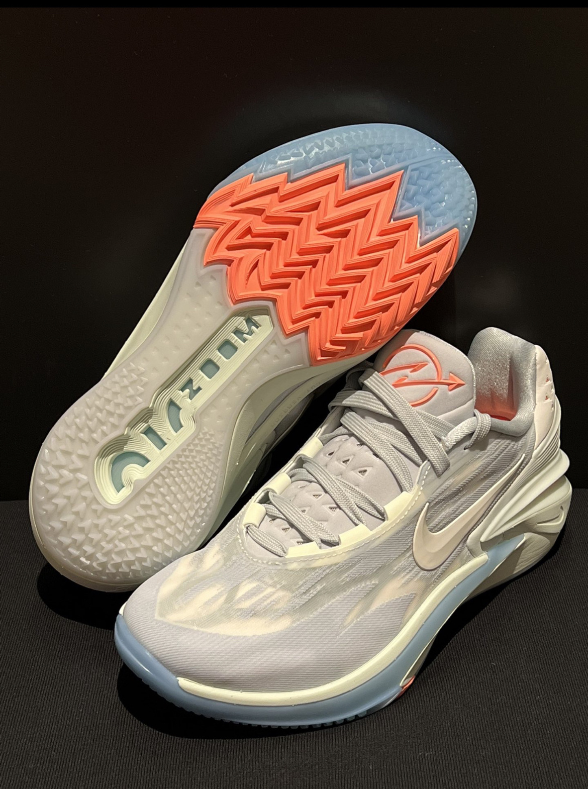 耐克篮球鞋gt水蜜桃,nikeairzoomg.t.cut2篮球鞋测评