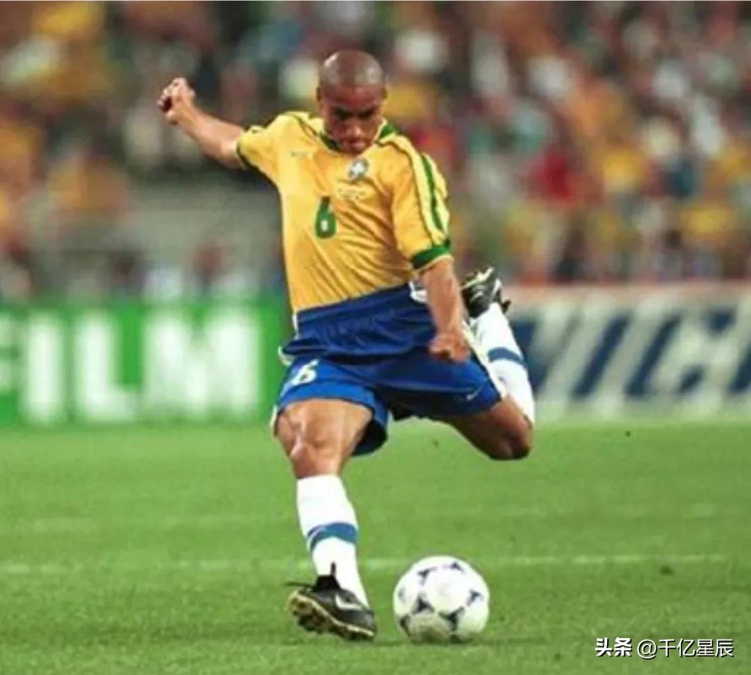 半场远射,足坛半场射门