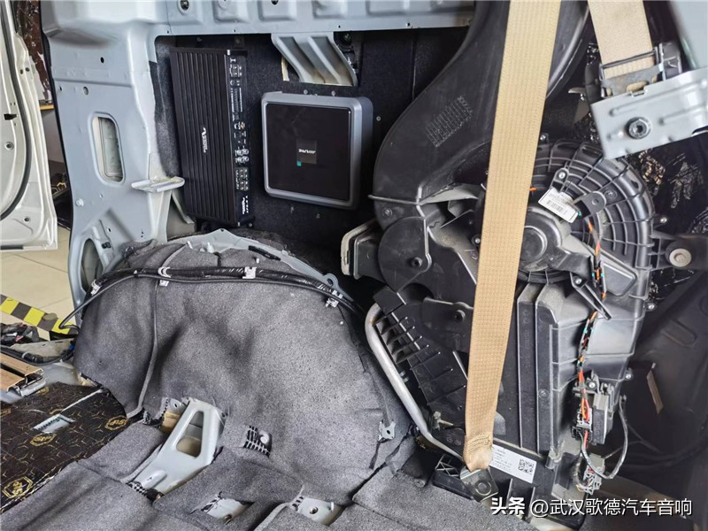 兰州别克gl8汽车音响改装,宁波别克gl8汽车音响改装