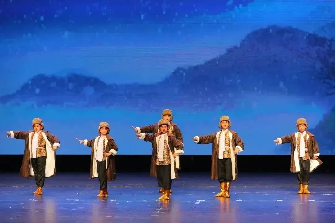 童声颂党恩筑梦向未来演讲稿,儿童节红领巾心向党主题活动