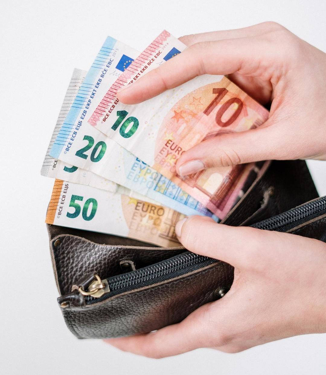 没钱，没资源，只有努力，可以创业吗？