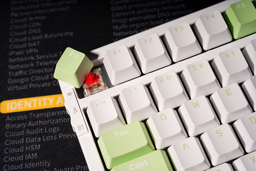 黑爵AK992蓝牙三模机械键盘评测：300元预算内的无短板水桶外设