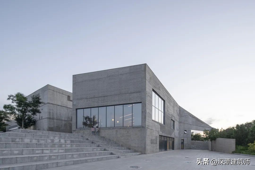 新作|友兰中学图艺综合楼：延展与折叠/WAU建筑事务所