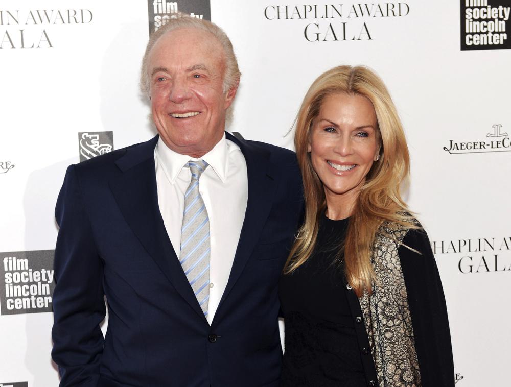 教父桑尼离开电影院,教父中的桑尼对露西做了什么