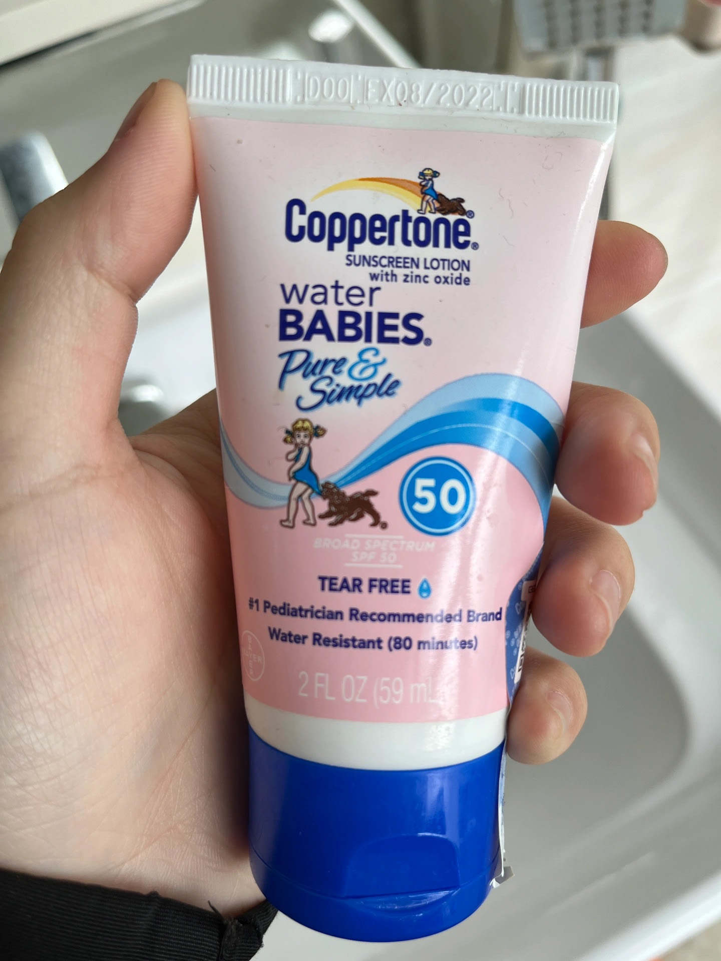 先涂防晒霜还是素颜遮瑕护肤霜,先涂防晒霜还是隔离霜化妆顺序