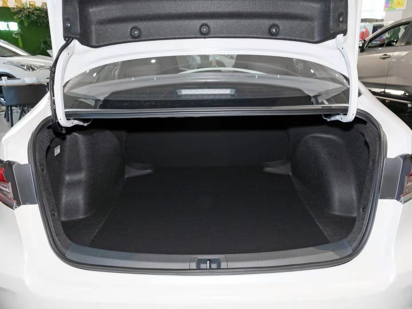 喜提23款卡罗拉,21款卡罗拉1.8双擎精英提车