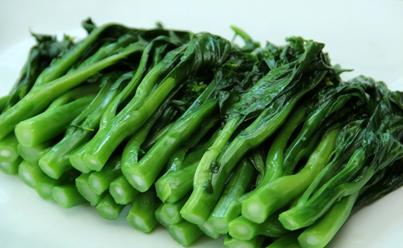 女子自曝结婚10年仍习惯住娘家，看到桌上的菜，网友：换我也一样