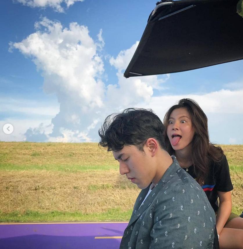 偶像剧照进现实！泰国顶流女星被男演员公开告白，5年友情变爱情