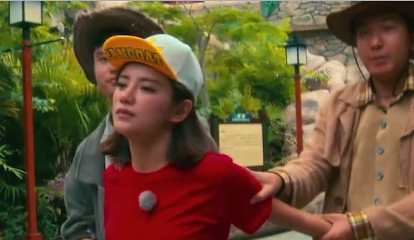 伊一主持人和朱丹交接完整视频,伊一朱丹近况