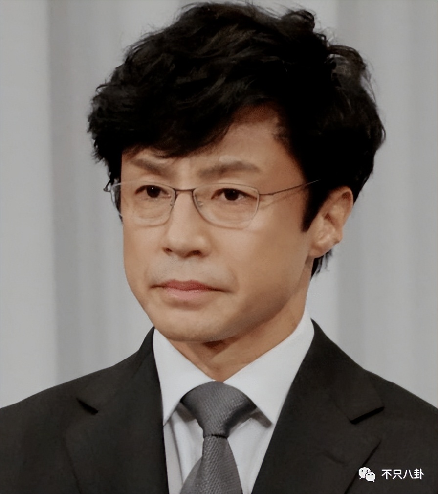 一身黑料还推他上位？难怪会被集体*制抵**啊！