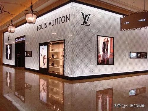 香奈儿迪奥联名包包,最近流行的迪奥包包