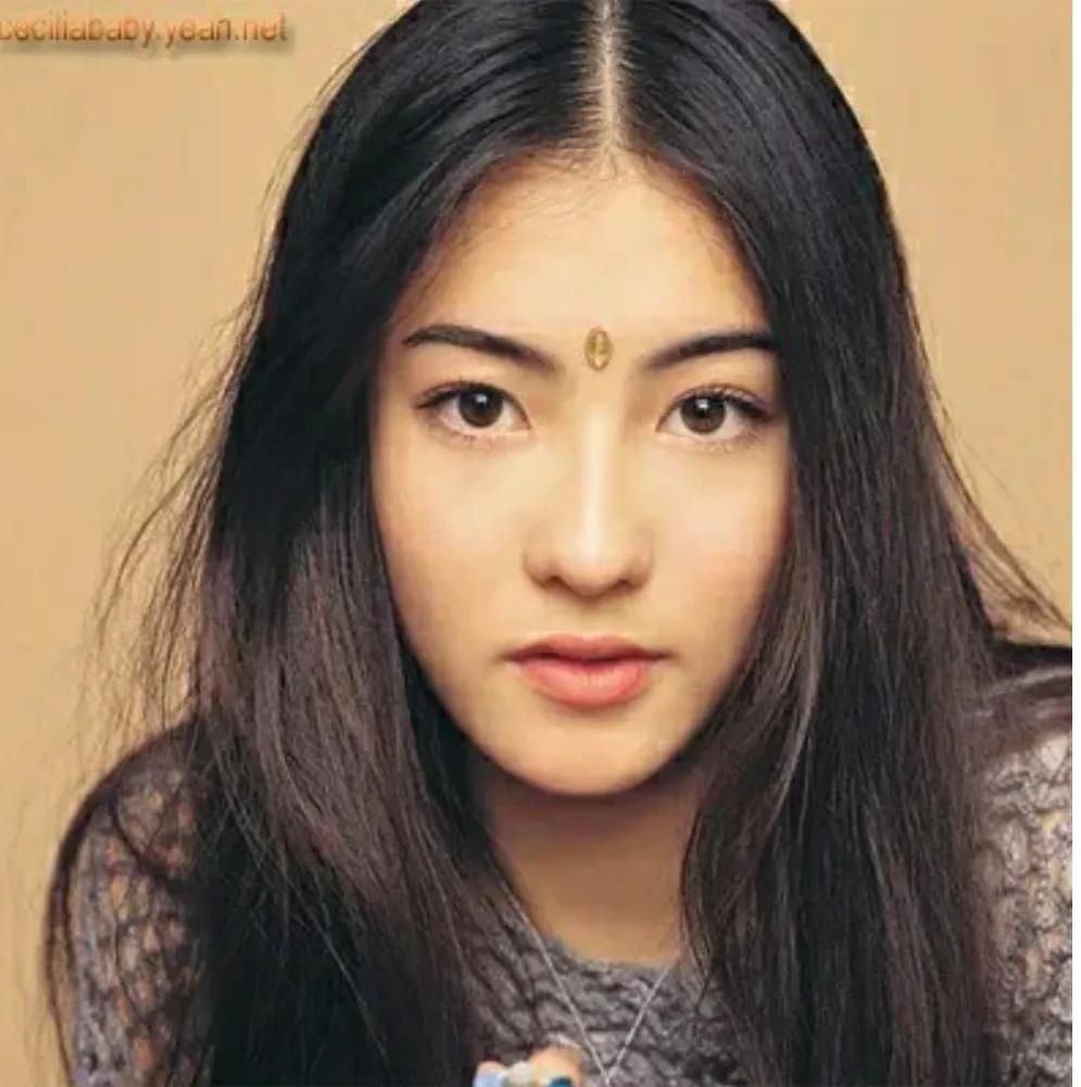 美得像林青霞气质像张曼玉,唐泽雪穗张柏芝