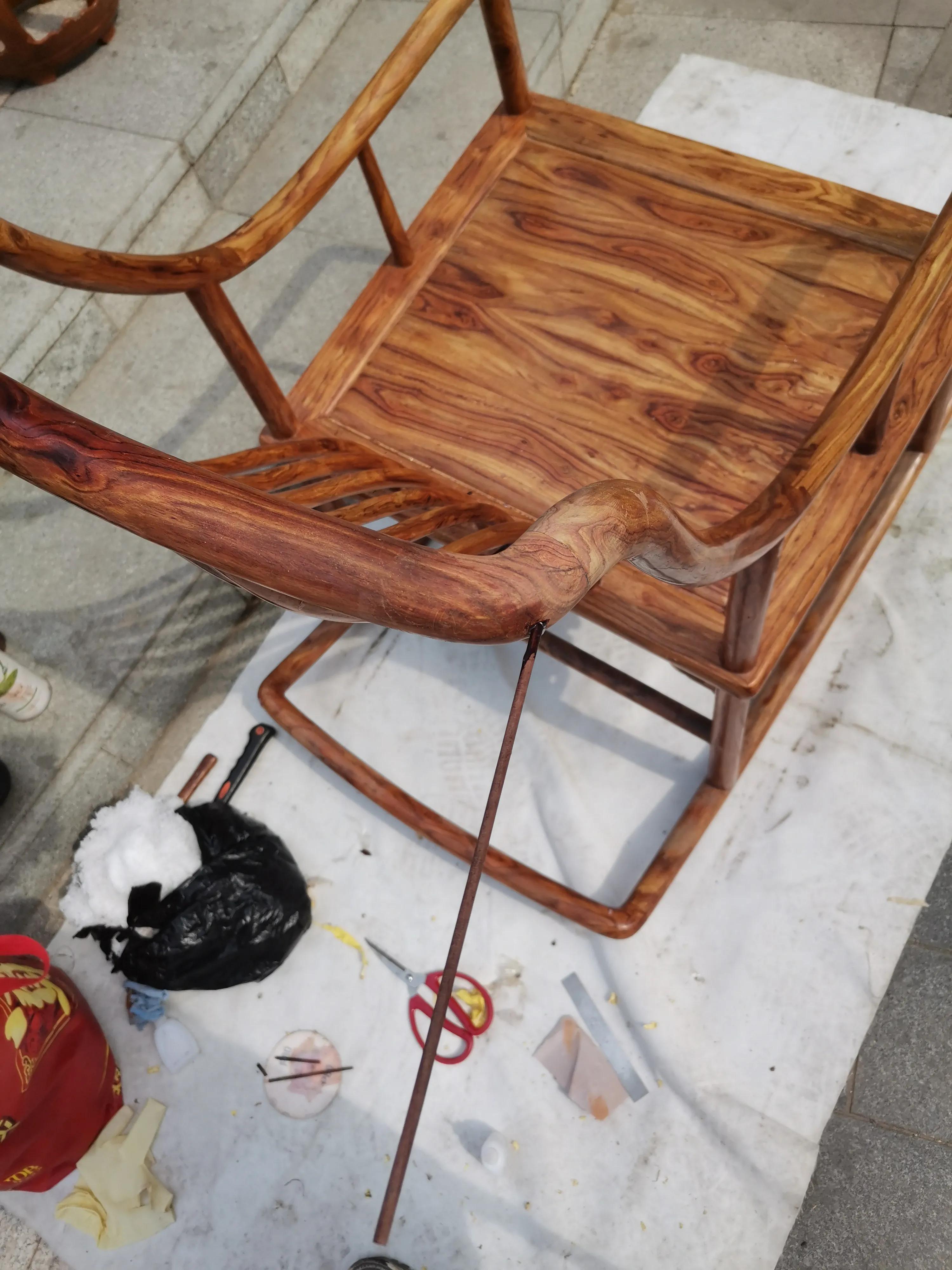 椅子损坏怎么修,椅子被拆了怎么修复