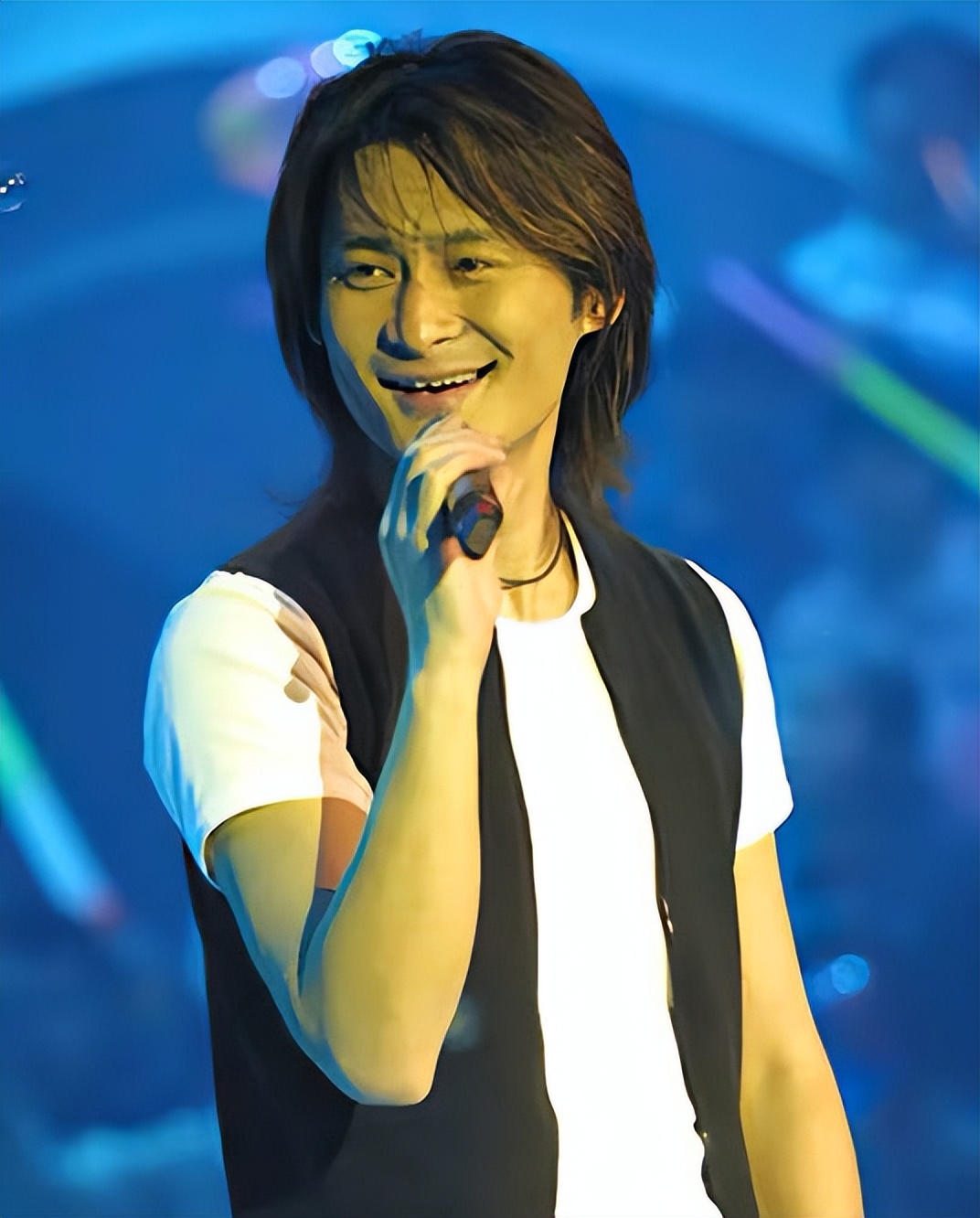 景岗山个人近照,景岗山年轻个人资料