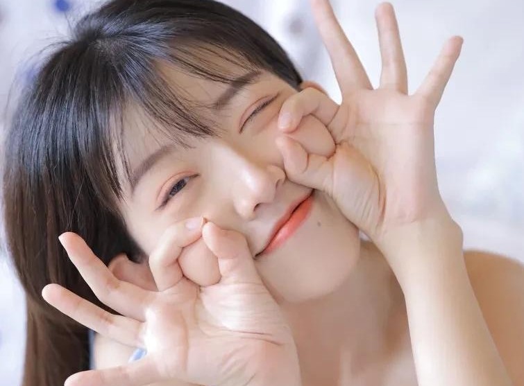 高情商微信跟女生聊天开场白,主动找女生聊天的开场白有哪些