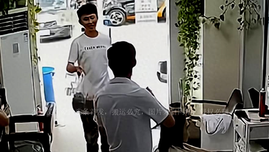 ＃男子第一次被*技师女**“按摩”，兴奋过度后竟失去了生命！