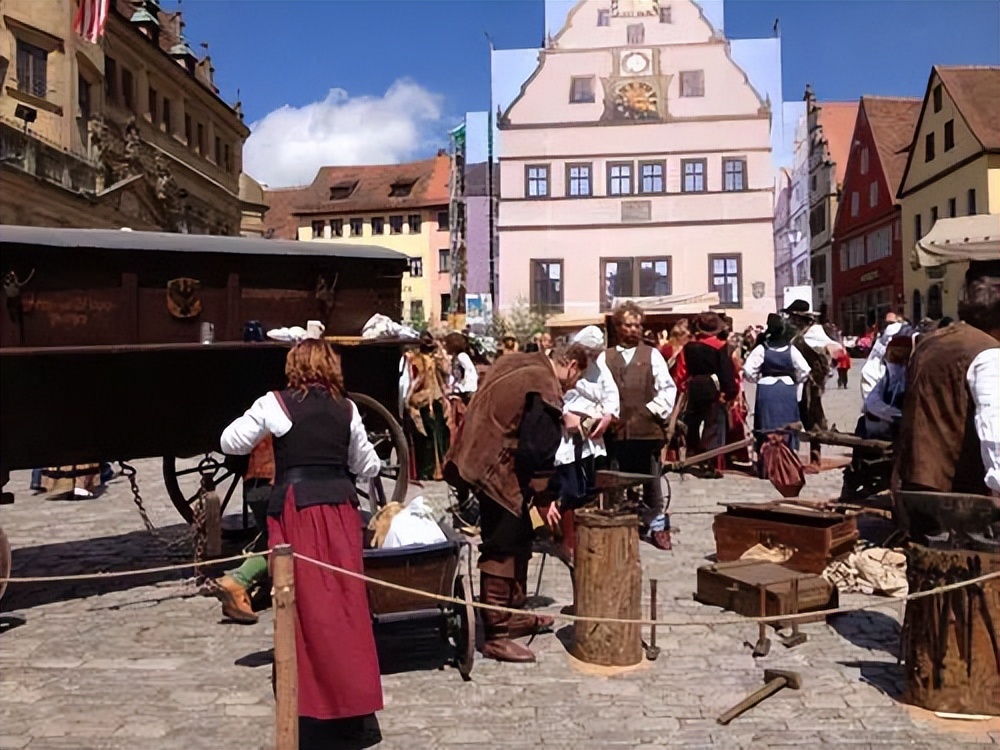 中世纪的英国：英格兰的城市市场的扩大与商业化的发展