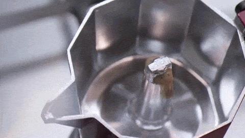 摩卡壶和意式咖啡机磨粉区别,摩卡壶和意式咖啡机选哪个