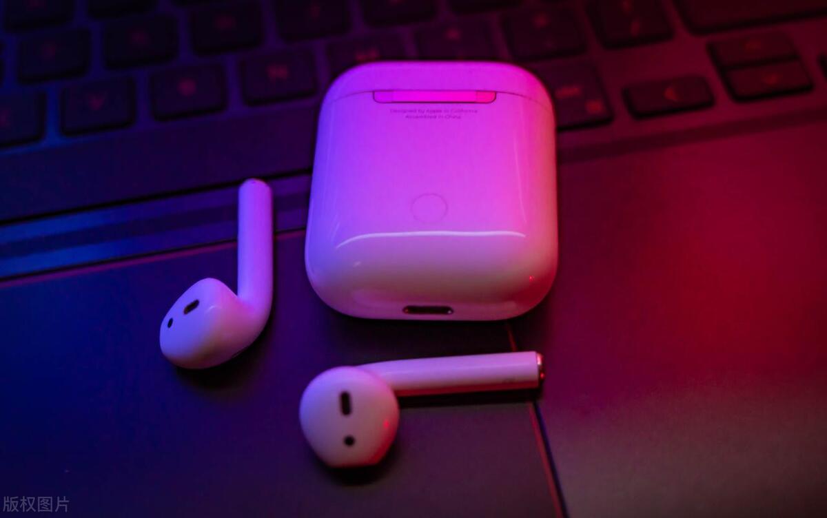 耳机为什么分左右声道,耳机l和r哪个是左哪个是右