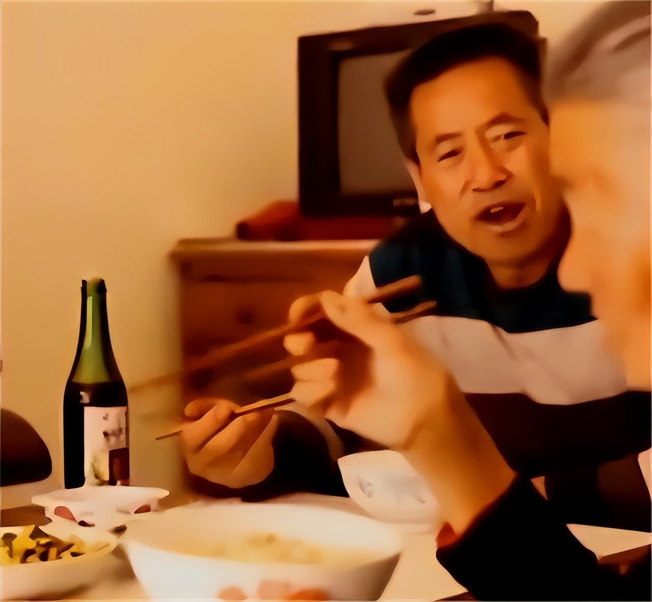 2000年陕西小伙捡到流浪老太,捡到流浪老太13年