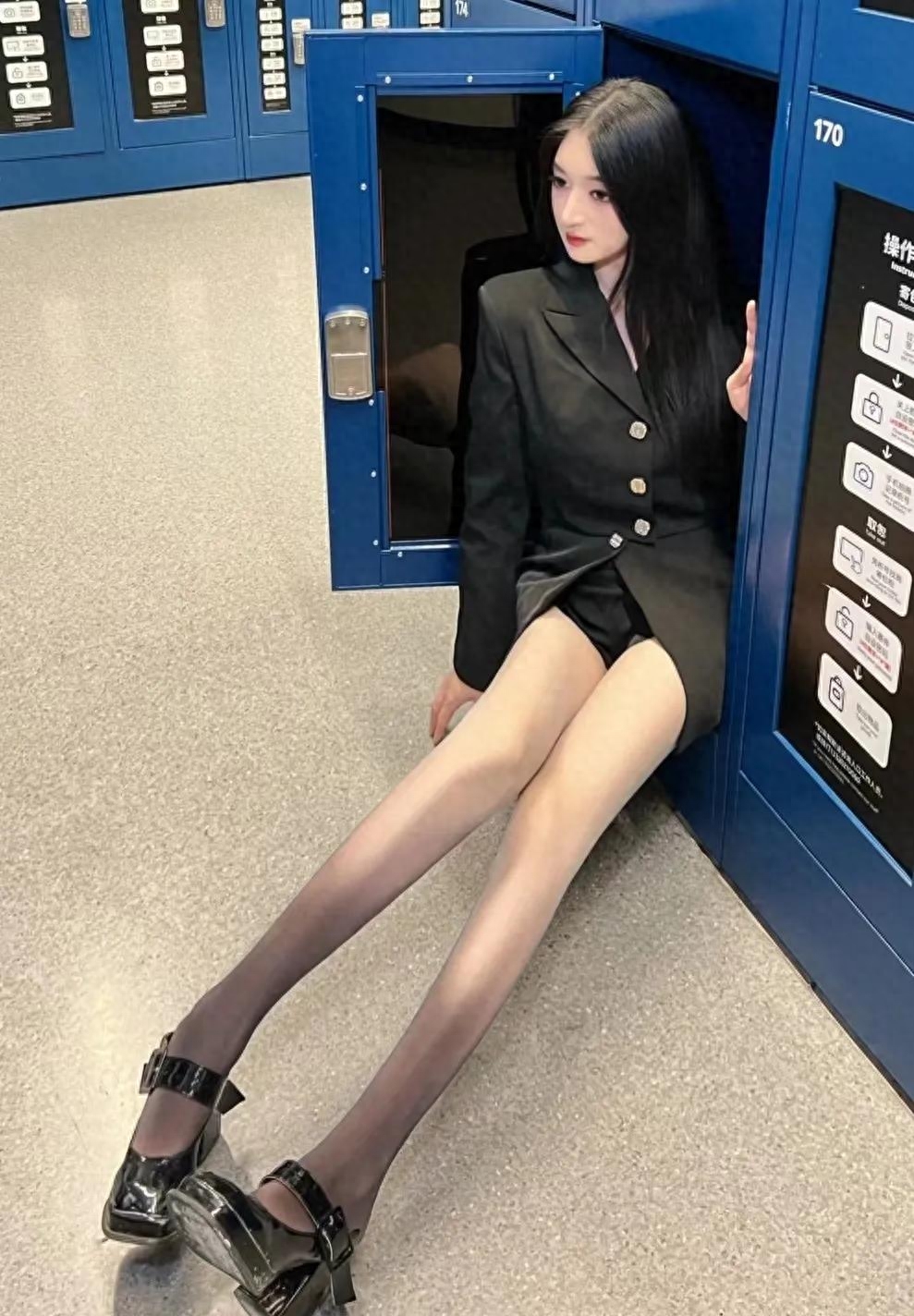 为什么女生穿袜子这么好看,夏天穿丝袜还是棉袜不会臭脚