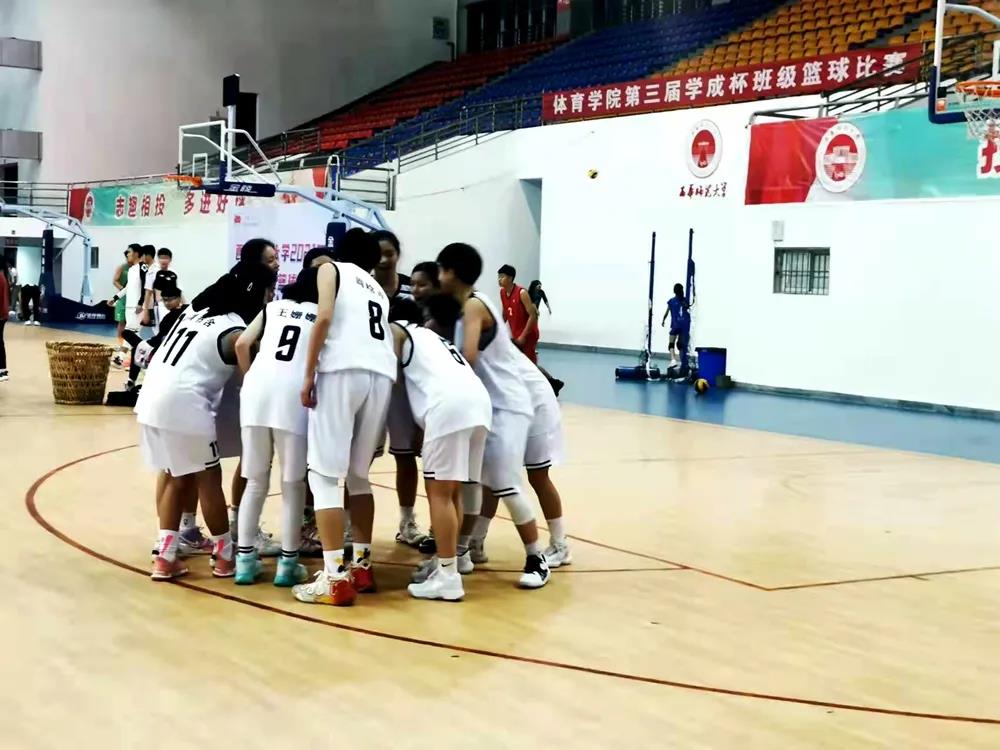 女篮夺冠创纪录,达一中女篮