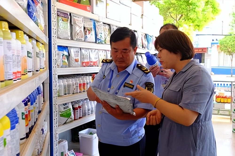 专家建议农村不准种菜养鸡鸭,地方政府有权力禁止农民养鸡鸭吗