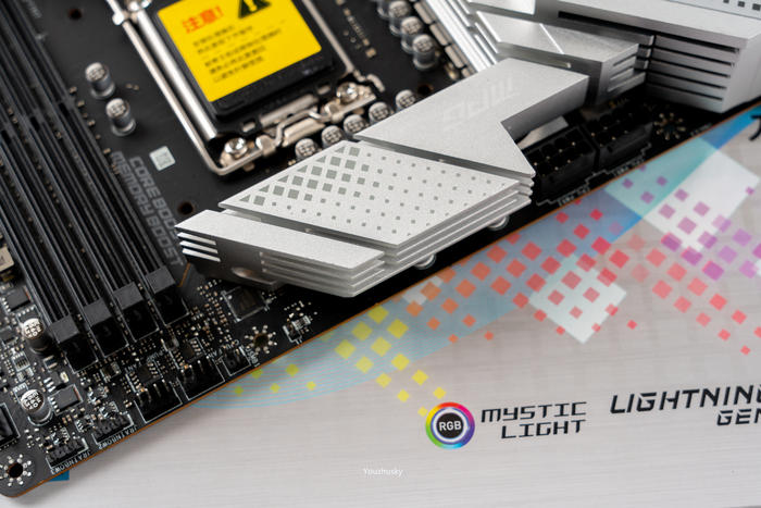 微星z690刀锋可以用1070ti吗,微星z690刀锋钛对比吹雪