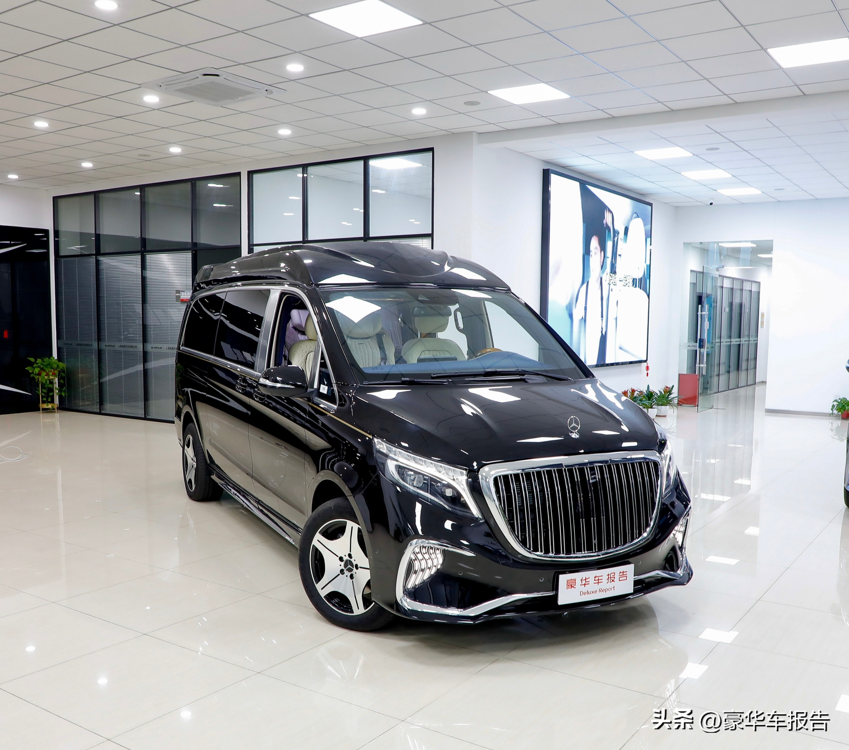 全球顶流：BRABUS和TOPCAR出品，全是100多万的旗舰MPV！选哪个？