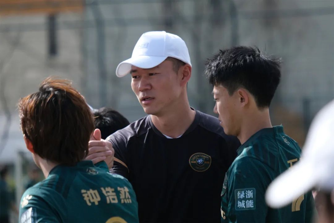 投身青训,绿色传承|浙江FC迎来四名退役转型的新教练